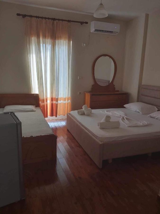White Panorama Apartment Sarande Luaran gambar