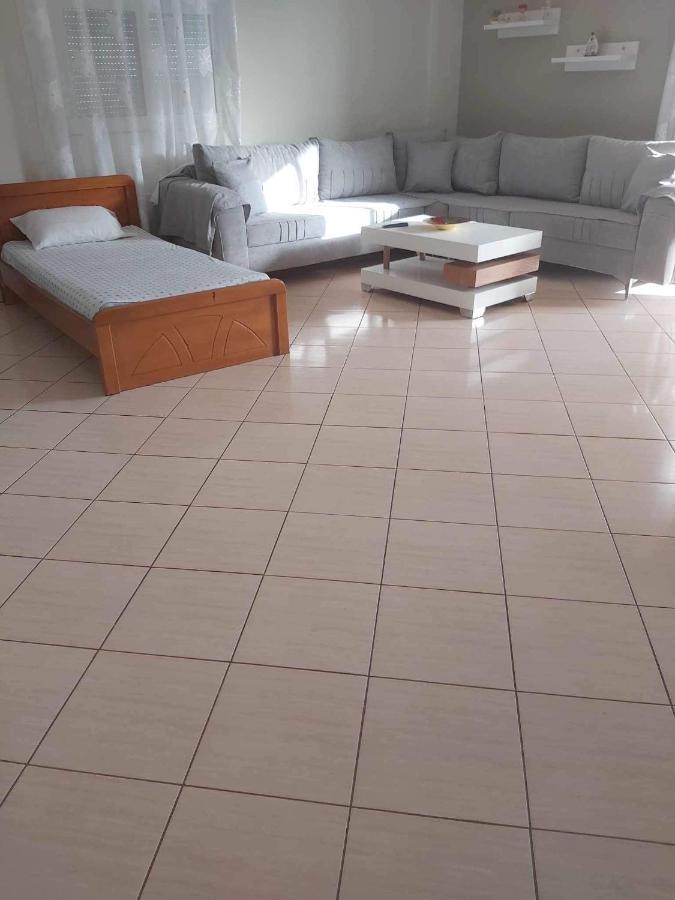 White Panorama Apartment Sarande Luaran gambar